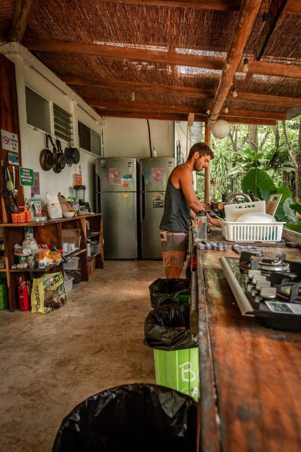 Akih Pods Hostel Playa Santa Teresa  外观 照片