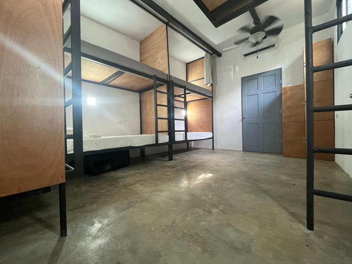 Akih Pods Hostel Playa Santa Teresa  外观 照片