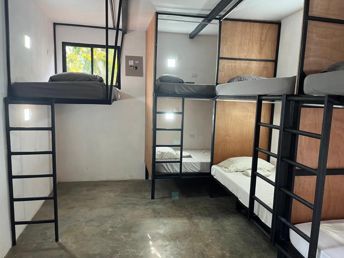 Akih Pods Hostel Playa Santa Teresa  外观 照片