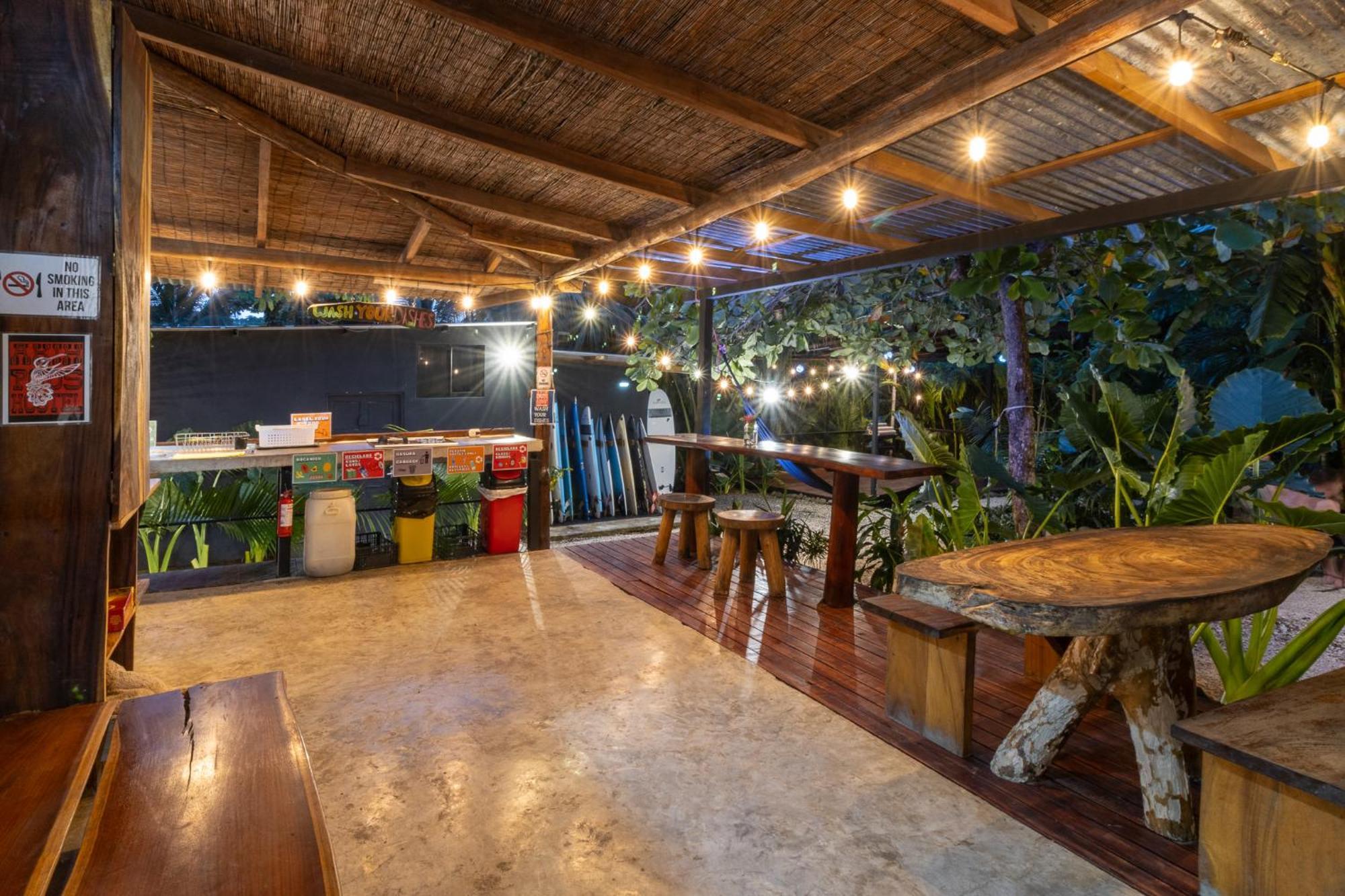 Akih Pods Hostel Playa Santa Teresa  外观 照片
