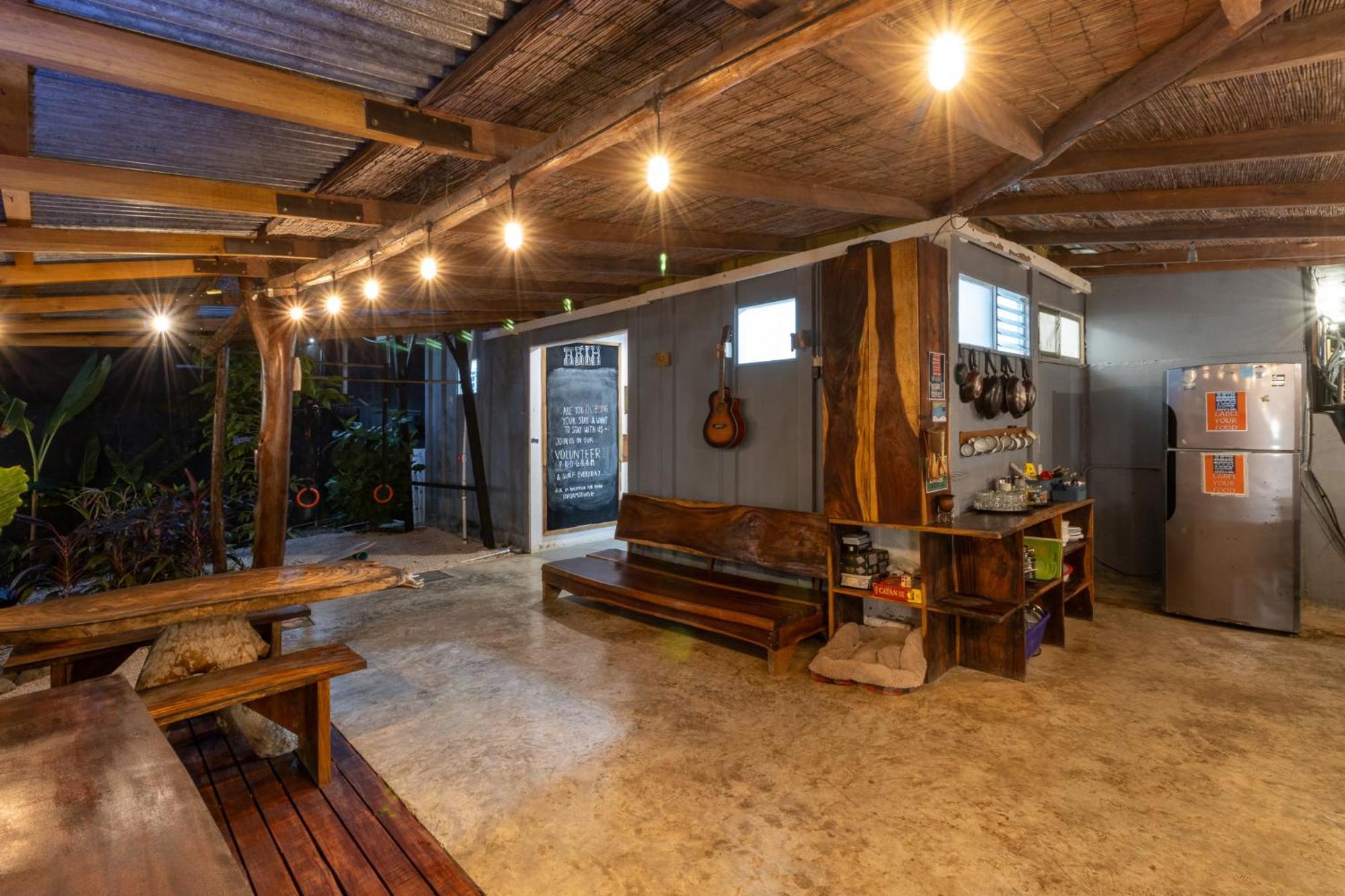 Akih Pods Hostel Playa Santa Teresa  外观 照片