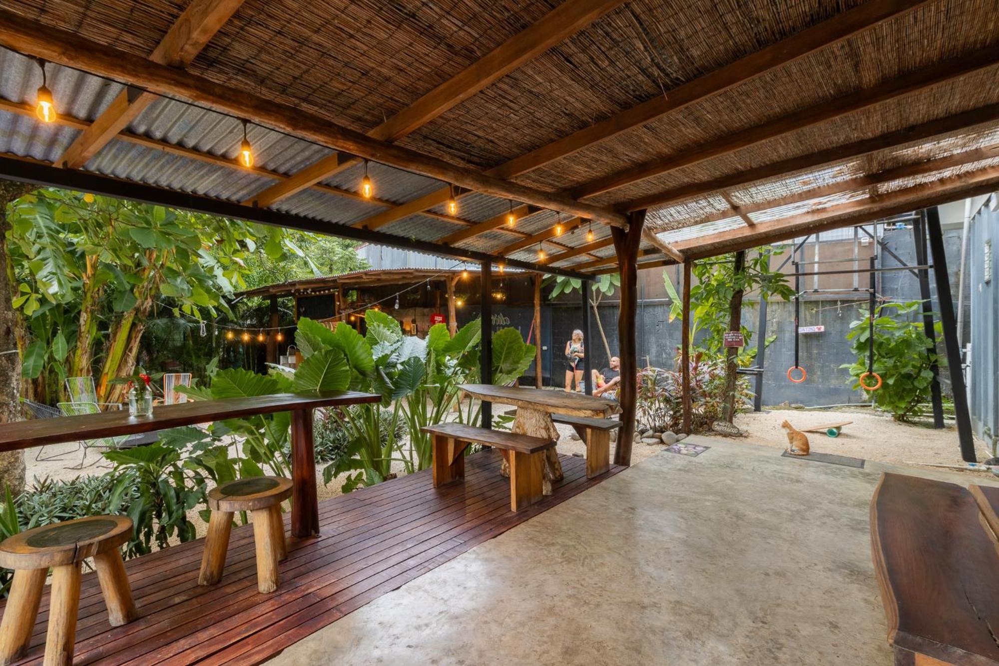 Akih Pods Hostel Playa Santa Teresa  外观 照片