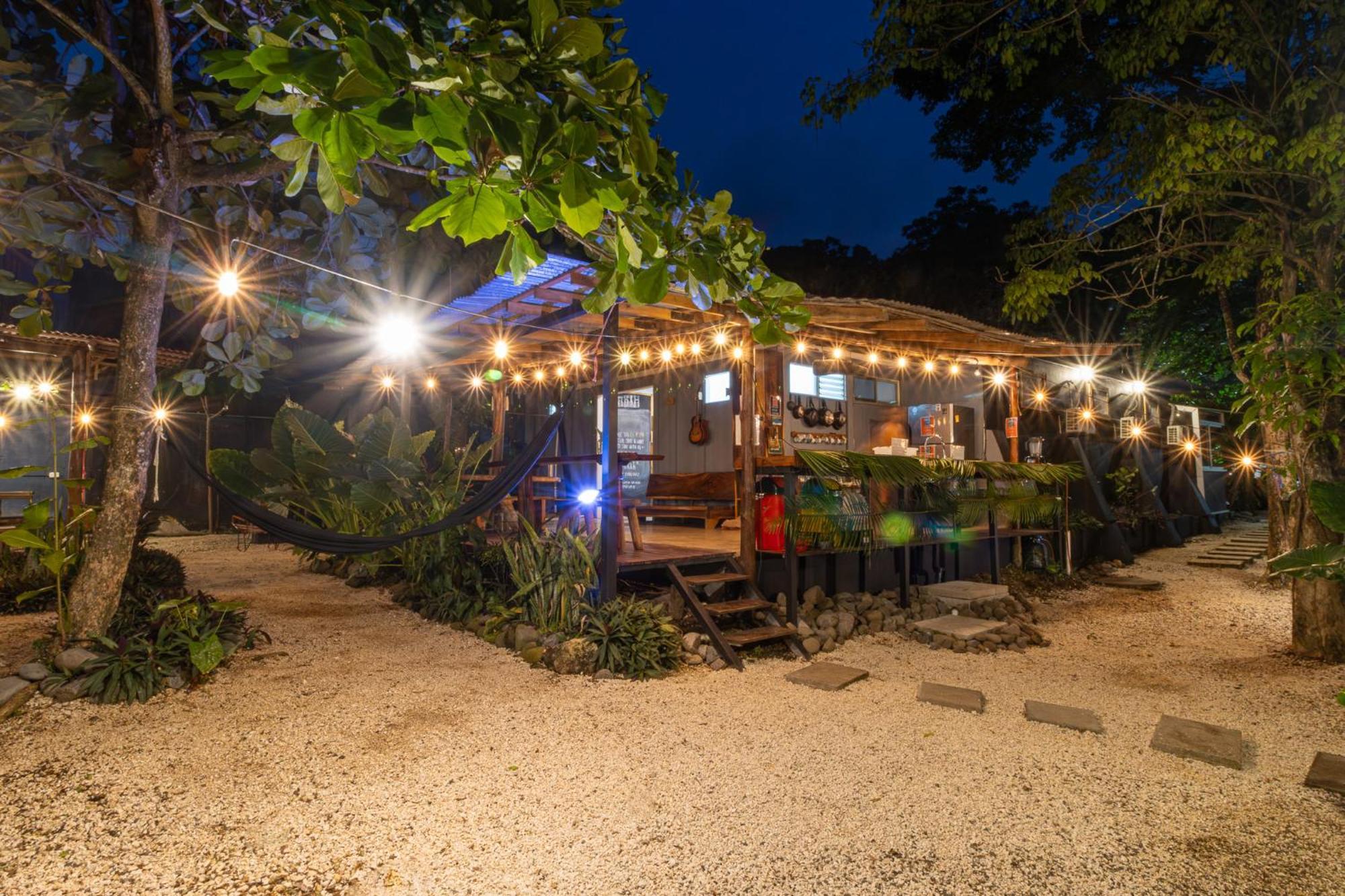 Akih Pods Hostel Playa Santa Teresa  外观 照片
